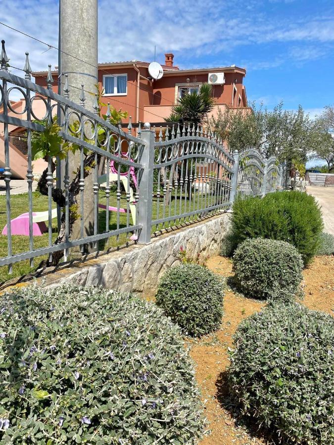 Apartmani Goga Биоград на Мору Екстериор снимка