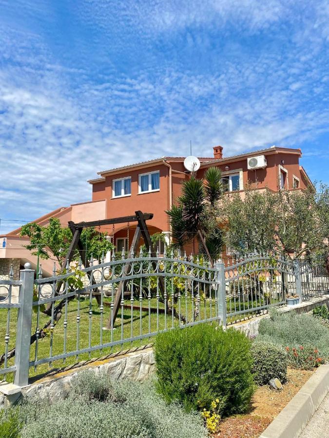Apartmani Goga Биоград на Мору Екстериор снимка