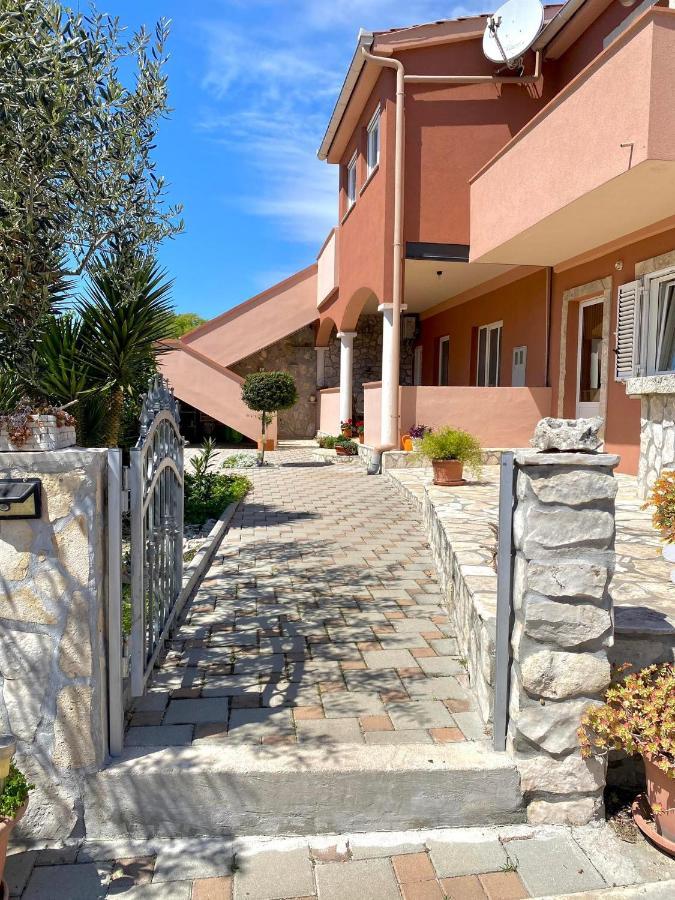 Apartmani Goga Биоград на Мору Екстериор снимка