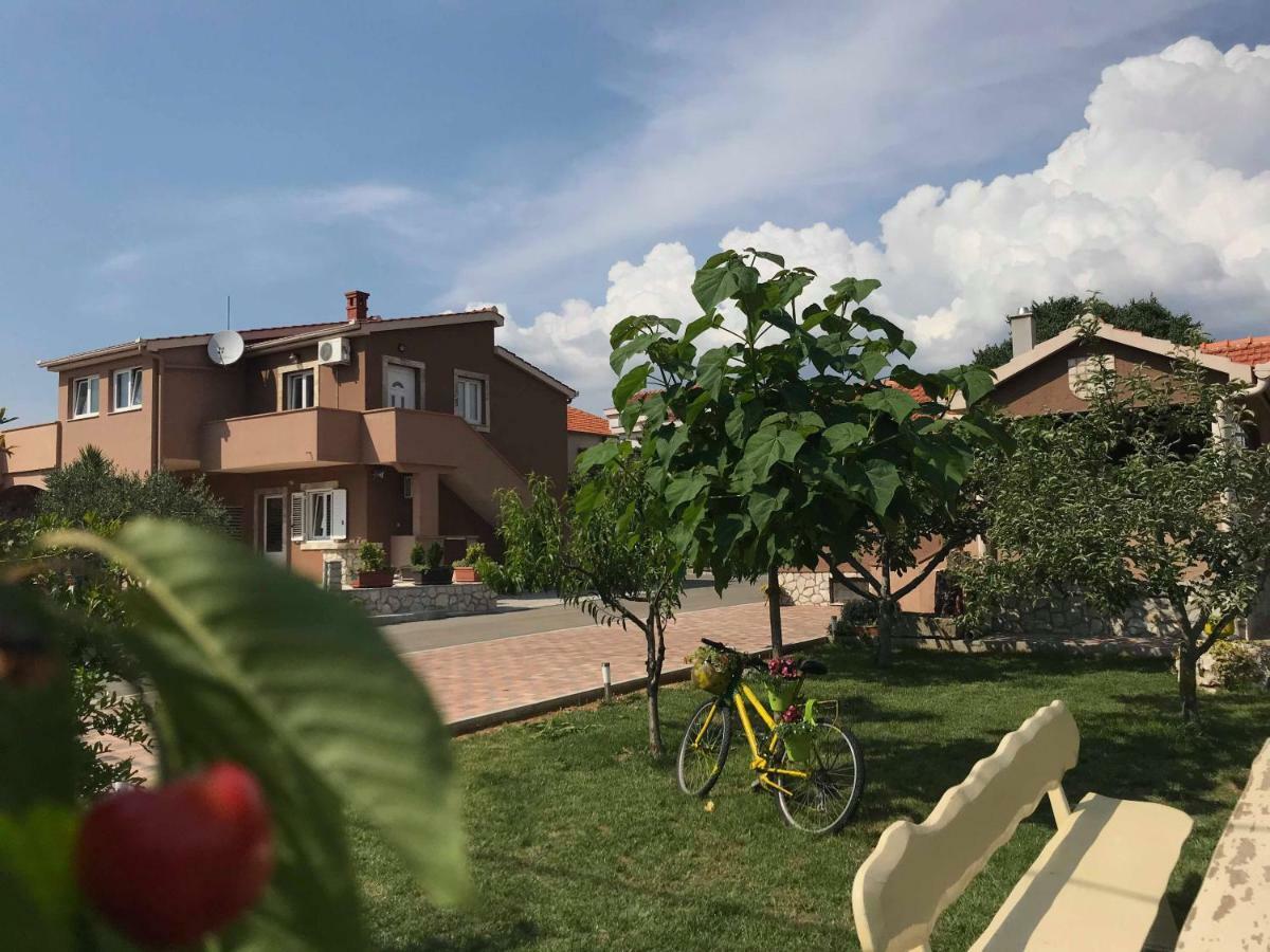 Apartmani Goga Биоград на Мору Екстериор снимка